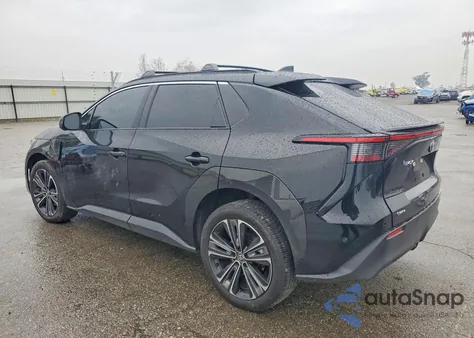 2025 Toyota Bz4X Xle z USA, uszkodzony, nr VIN JTMAAAAA8SA055436